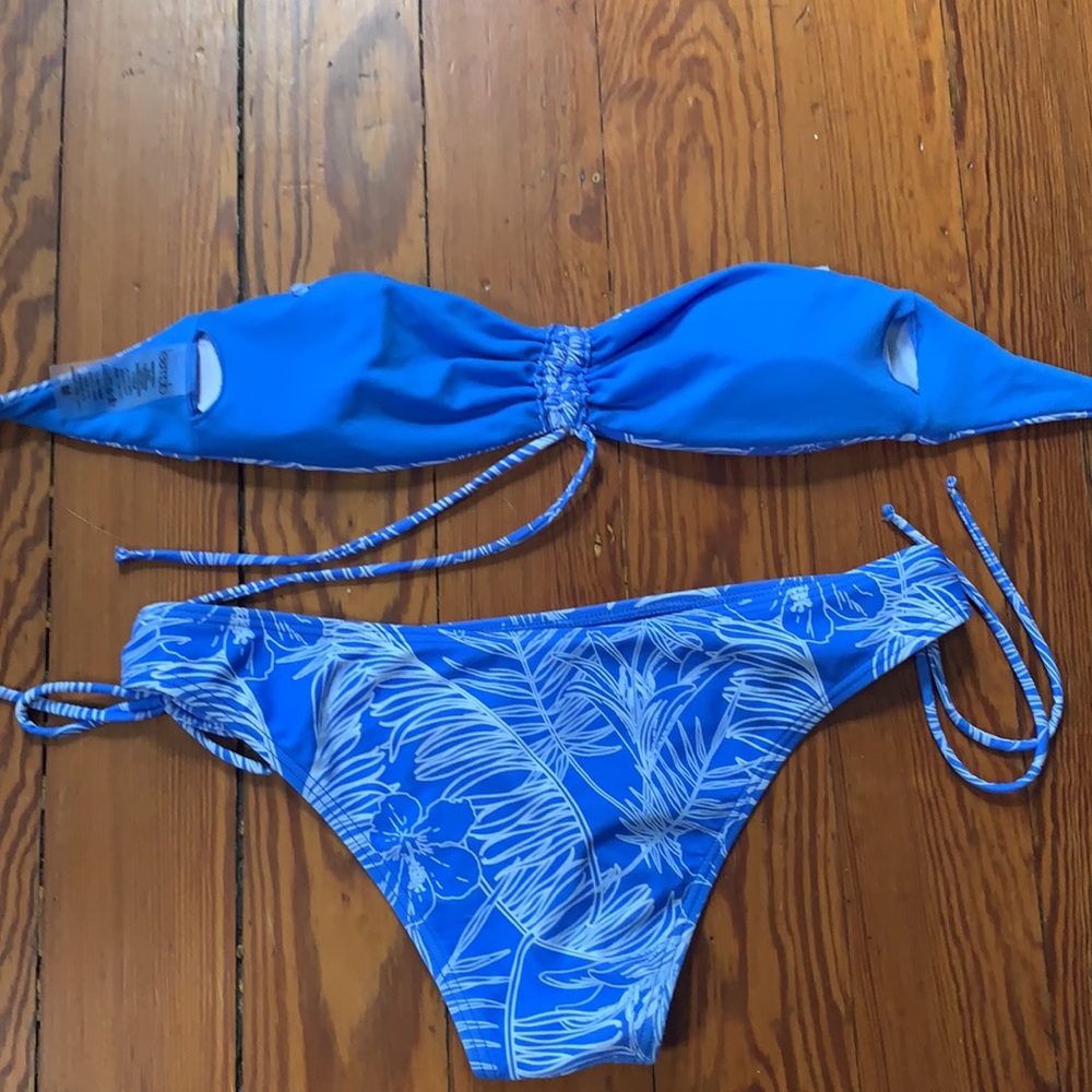 Medium size light blue bikini set - Picture 4 of 4
